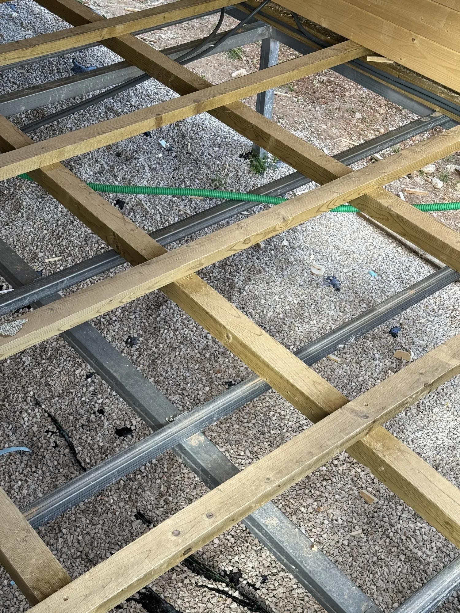 Assembly on site — Satus Baltic — 44 × 70 + 70 × 70 mm foundation joists