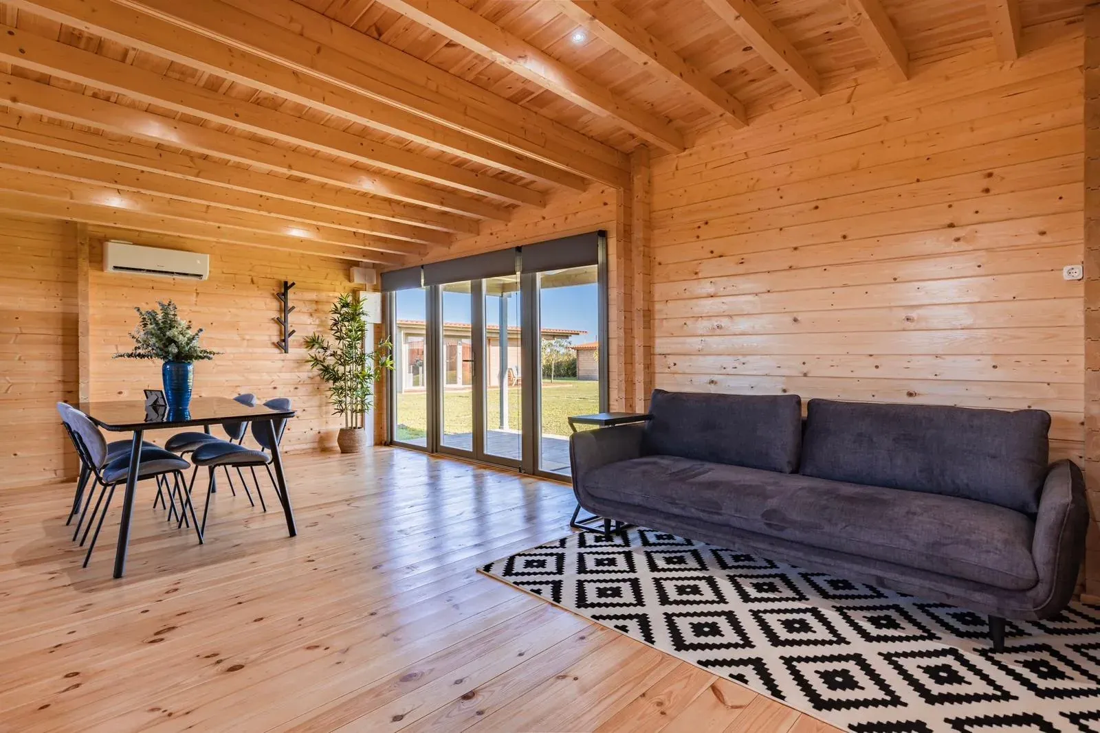 Interior — Satus Baltic